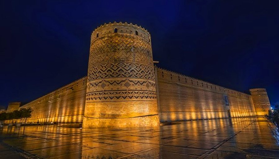 ارگ کریم خان کجاست