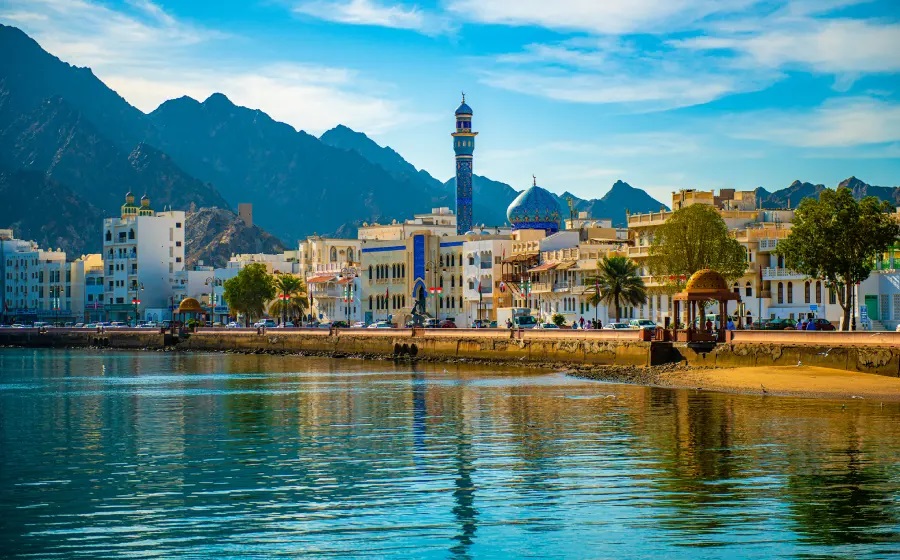 فاصلهٔ مشهد تا مسقط