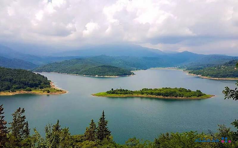 دریاچه لفور