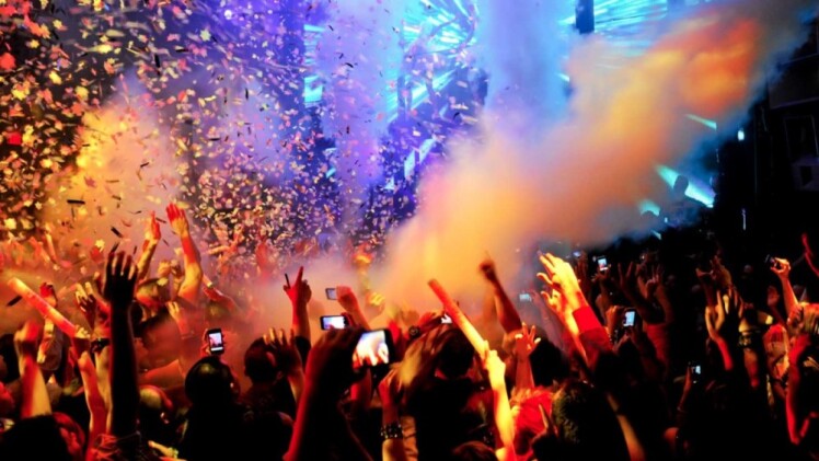 تفریحات شبانه در شهر وان - شب گردی در وان ترکیه!