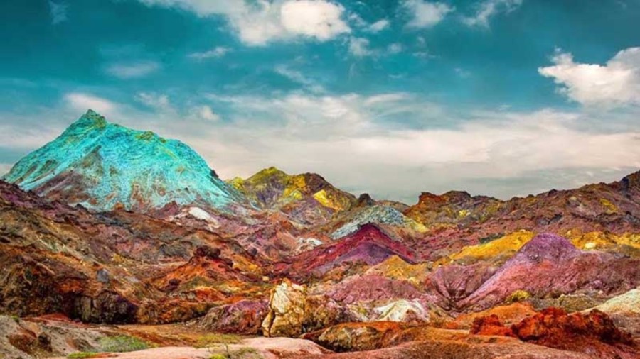 تصویر دره رنگین کمان هرمز