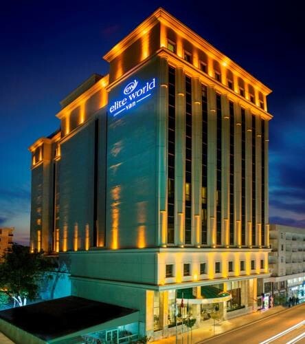 معرفی هتل الیت ورلد وان 