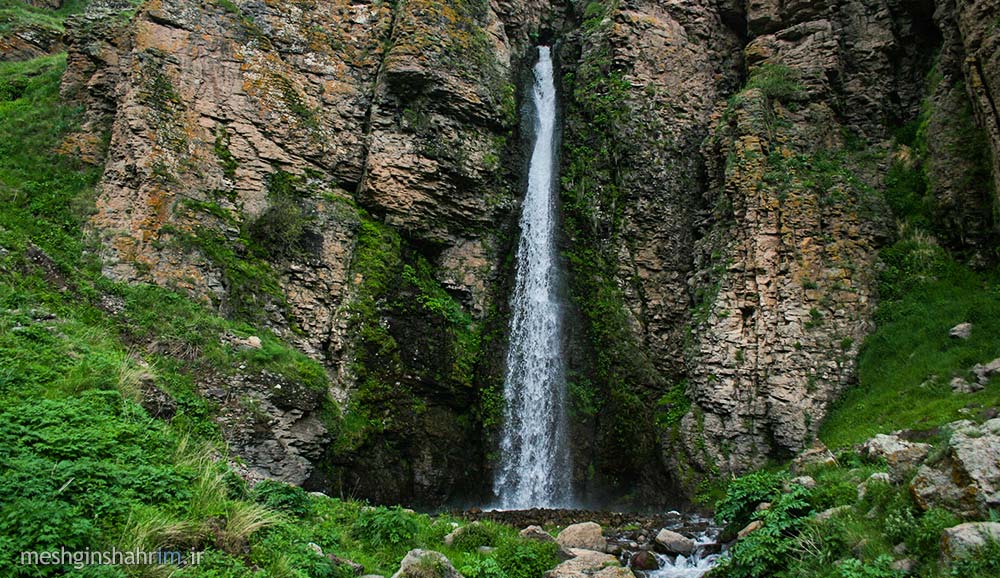 بهترین زمان سفر به آبشار کرکری