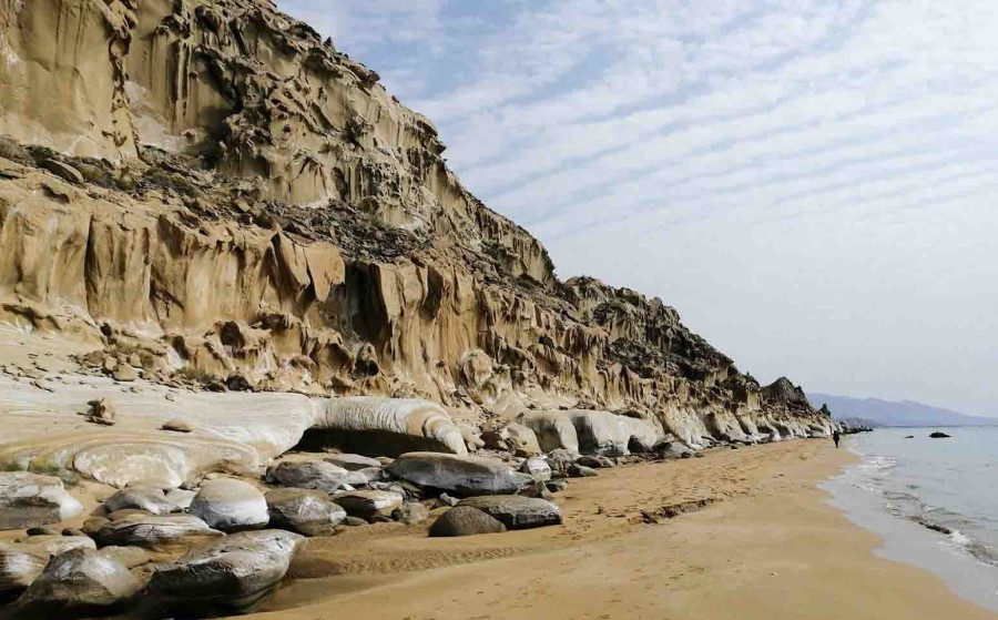 فاصله مشهد تا پارسیان چند ساعت است