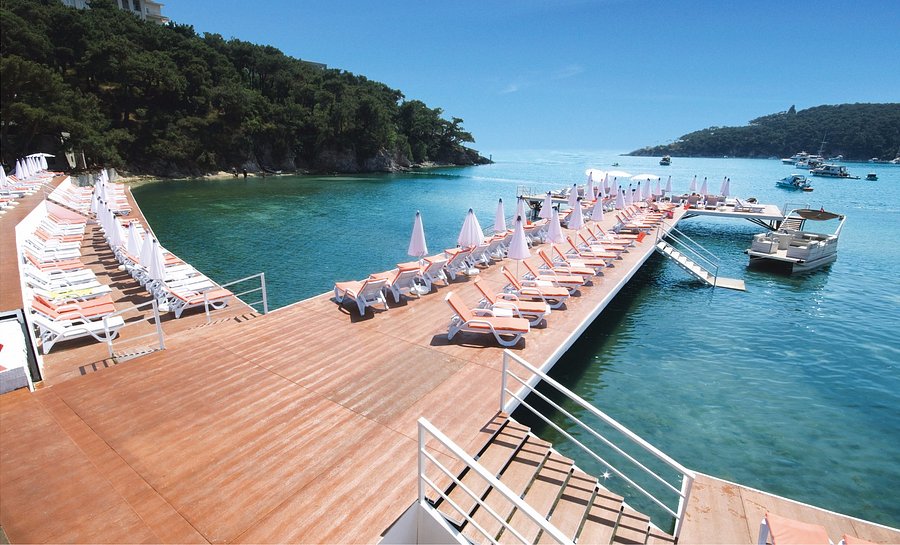 ساحل اَدا بیچ کلاب